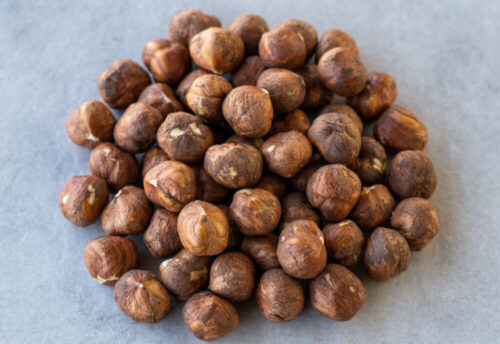 10 health Benefits of Hazelnuts